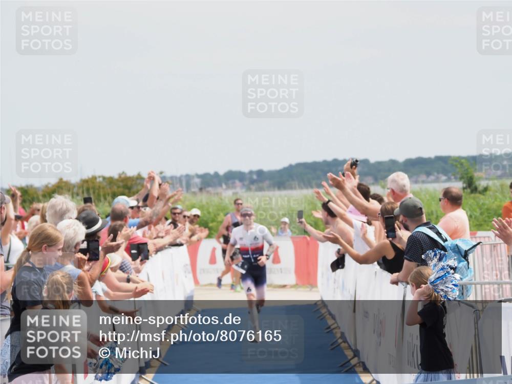22.06.2025 - Viking Triathlon MichiJ http://msf.ph/oto/8076165 22.06.2025 13:47:01 Ziel 4 meine-sportfotos.de