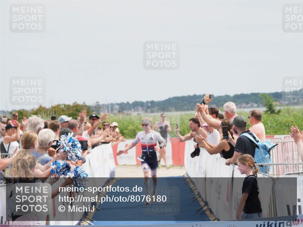 22.06.2025 - Viking Triathlon MichiJ http://msf.ph/oto/8076180 22.06.2025 13:47:02 Ziel 4 meine-sportfotos.de