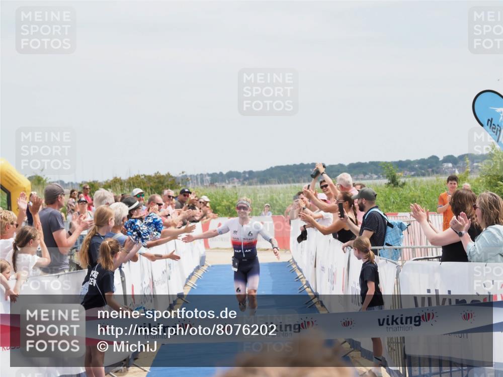 22.06.2025 - Viking Triathlon MichiJ http://msf.ph/oto/8076202 22.06.2025 13:47:03 Ziel 4 meine-sportfotos.de