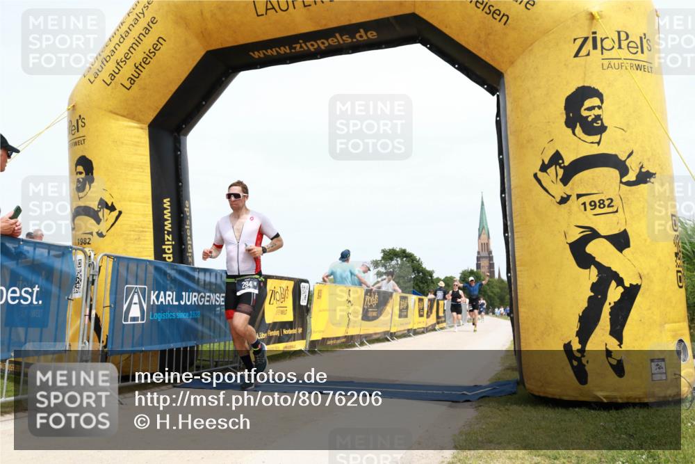 22.06.2025 - Viking Triathlon H.Heesch http://msf.ph/oto/8076206 22.06.2025 14:11:07 Laufen 294, 310 meine-sportfotos.de