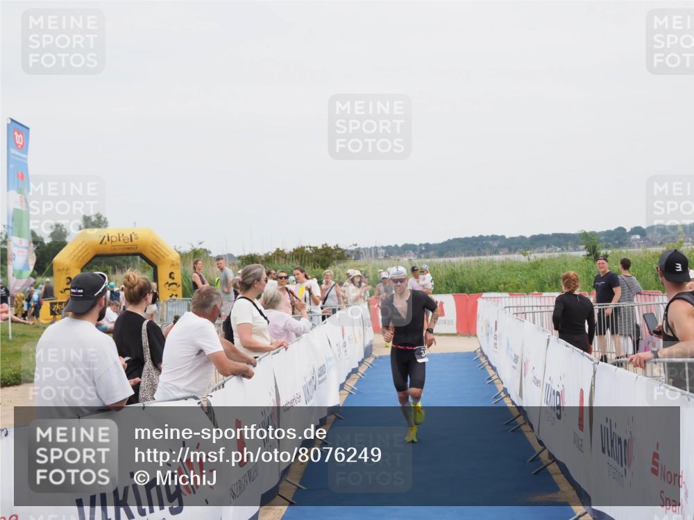 22.06.2025 - Viking Triathlon MichiJ http://msf.ph/oto/8076249 22.06.2025 14:33:55 Ziel 341 meine-sportfotos.de
