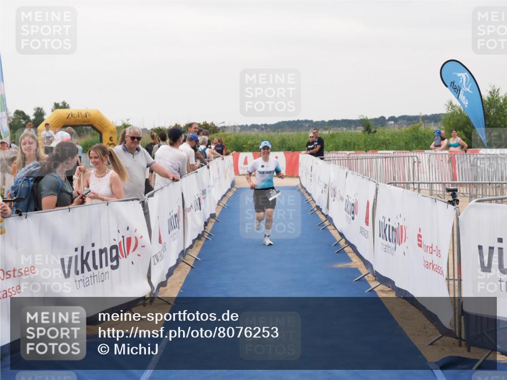 22.06.2025 - Viking Triathlon MichiJ http://msf.ph/oto/8076253 22.06.2025 16:02:05 Ziel 256 meine-sportfotos.de