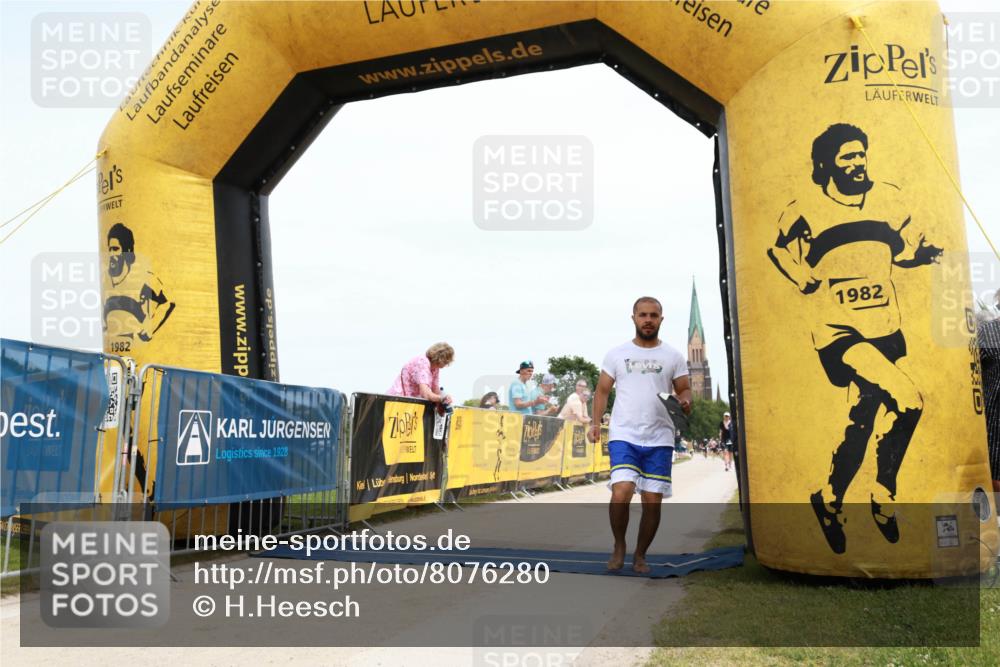 22.06.2025 - Viking Triathlon H.Heesch http://msf.ph/oto/8076280 22.06.2025 14:13:15 Laufen 77, 442, 642, 661 meine-sportfotos.de