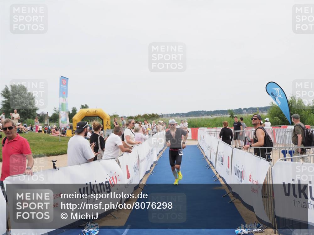 22.06.2025 - Viking Triathlon MichiJ http://msf.ph/oto/8076298 22.06.2025 14:33:56 Ziel 341 meine-sportfotos.de