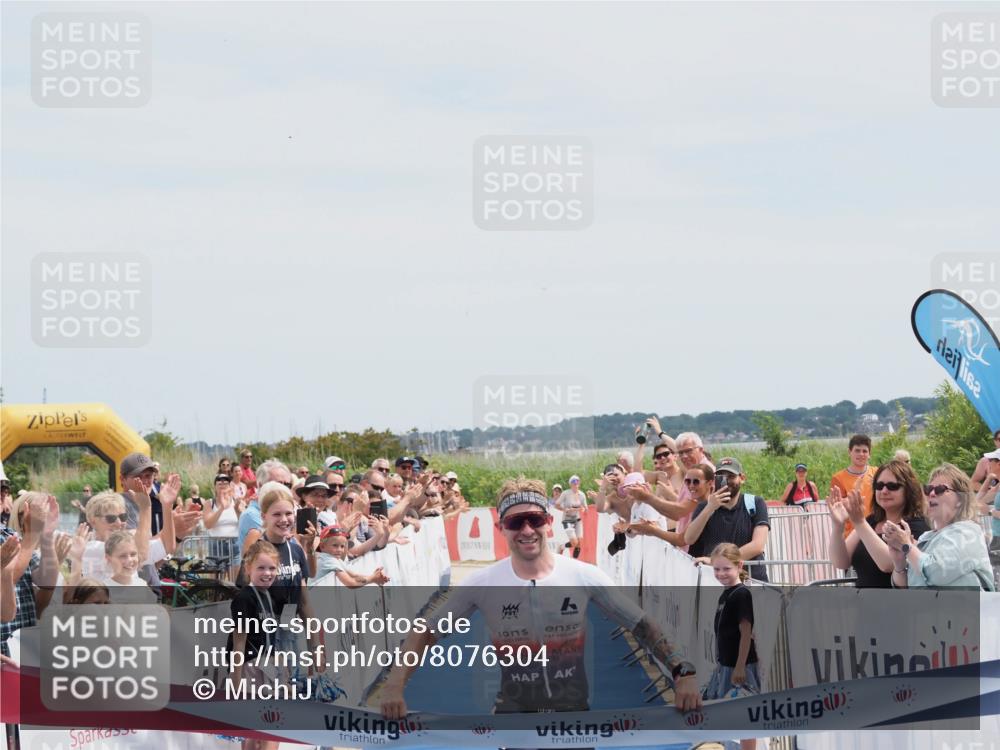 22.06.2025 - Viking Triathlon MichiJ http://msf.ph/oto/8076304 22.06.2025 13:47:06 Ziel 4 meine-sportfotos.de