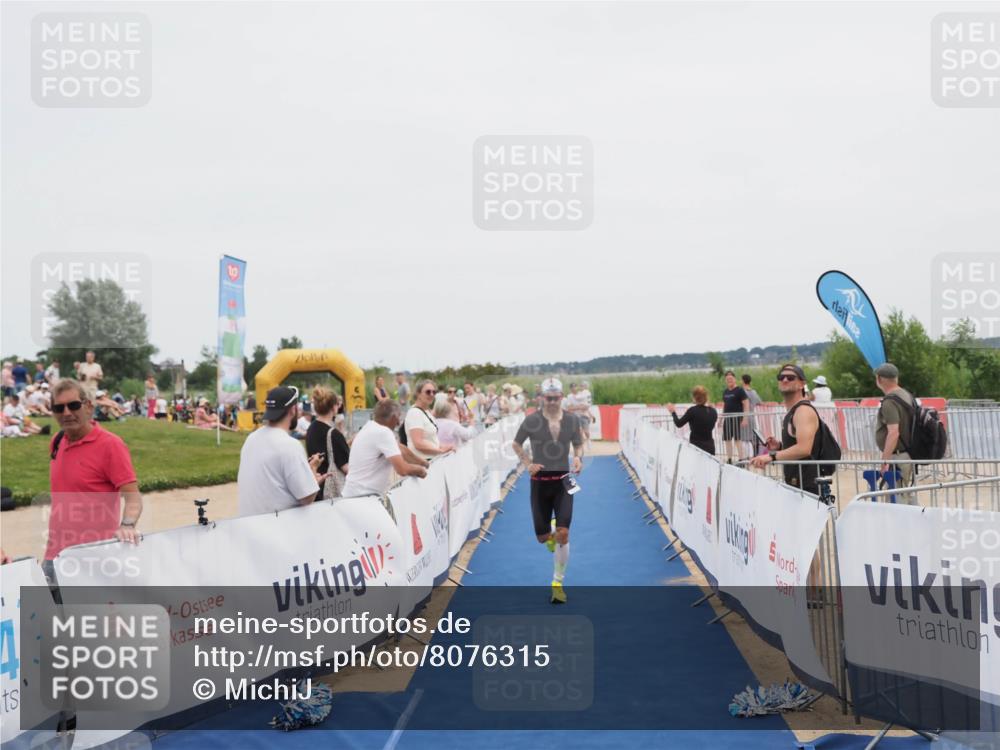 22.06.2025 - Viking Triathlon MichiJ http://msf.ph/oto/8076315 22.06.2025 14:33:56 Ziel 341 meine-sportfotos.de