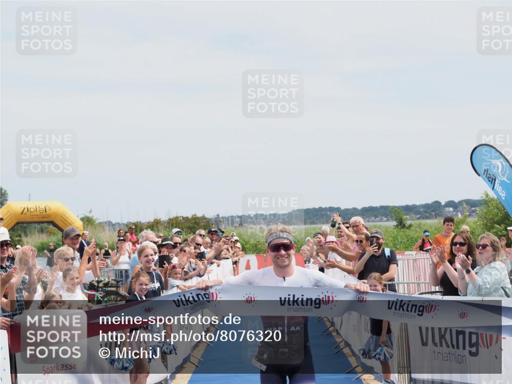 22.06.2025 - Viking Triathlon MichiJ http://msf.ph/oto/8076320 22.06.2025 13:47:06 Ziel 4 meine-sportfotos.de
