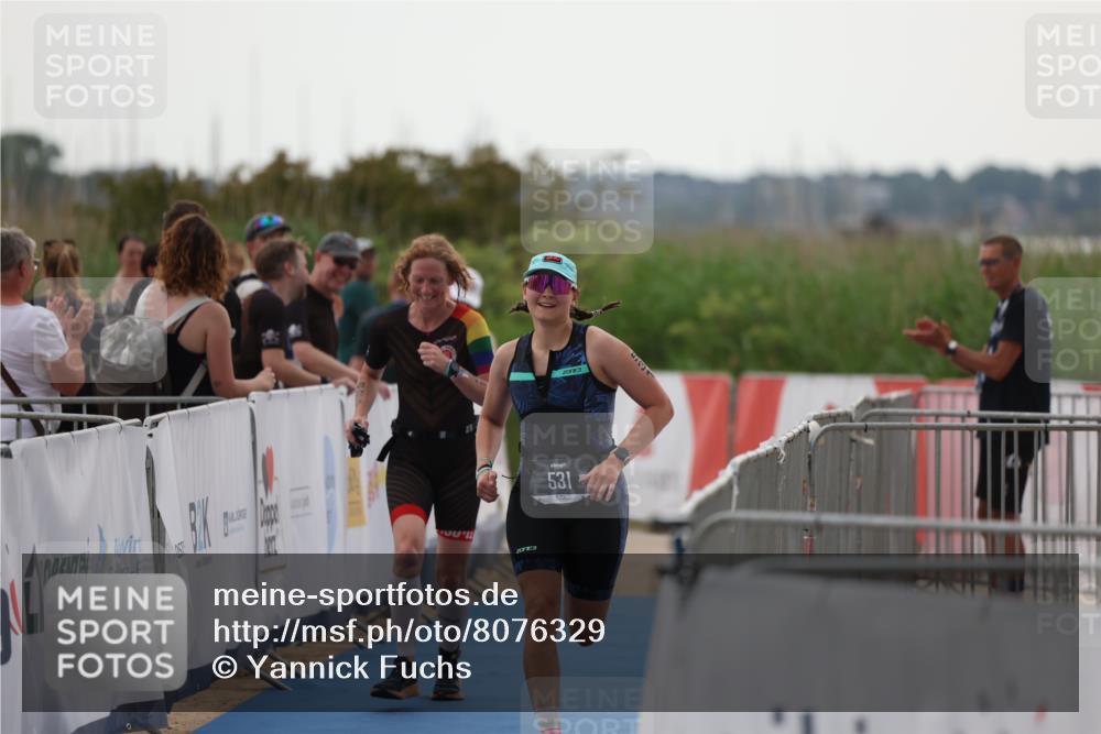 22.06.2025 - Viking Triathlon Yannick Fuchs http://msf.ph/oto/8076329 22.06.2025 16:22:31 Ziel 425, 531 meine-sportfotos.de
