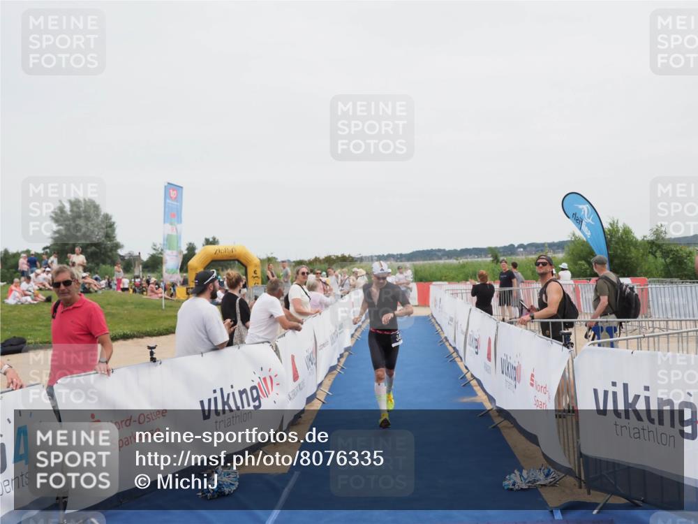 22.06.2025 - Viking Triathlon MichiJ http://msf.ph/oto/8076335 22.06.2025 14:33:57 Ziel 341, 662 meine-sportfotos.de