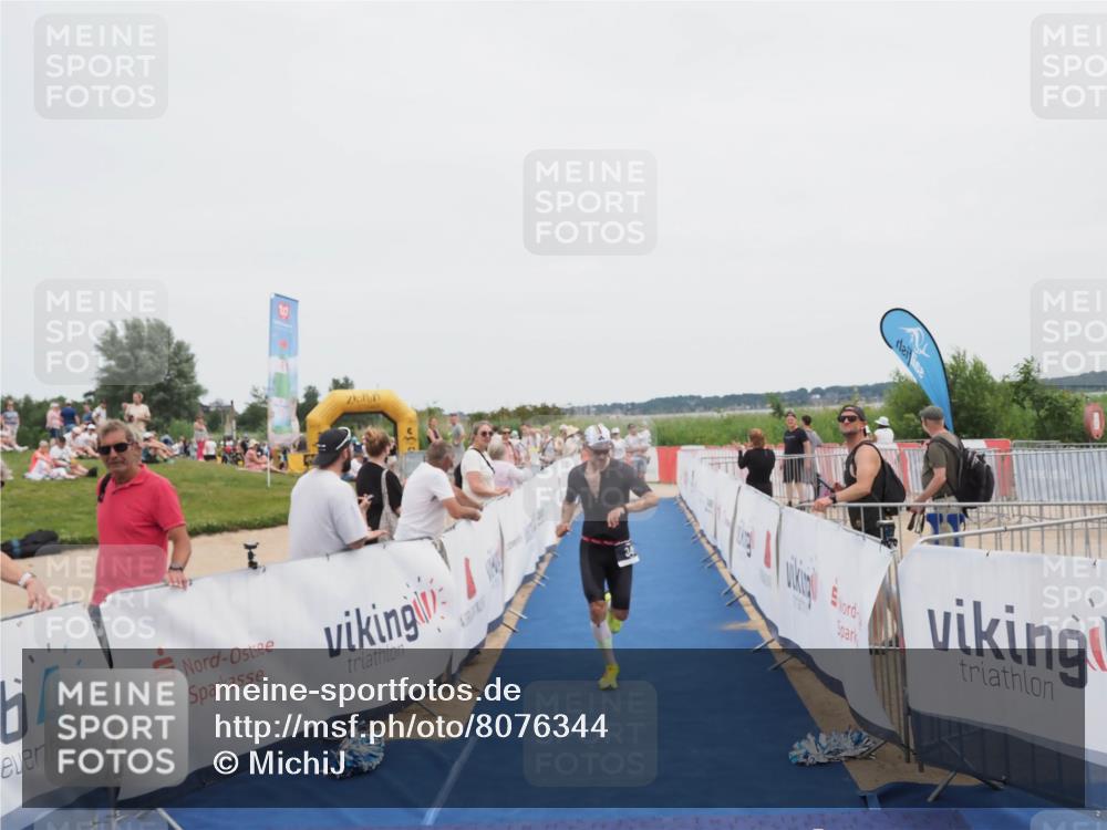 22.06.2025 - Viking Triathlon MichiJ http://msf.ph/oto/8076344 22.06.2025 14:33:57 Ziel 341, 662 meine-sportfotos.de