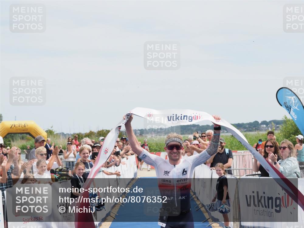 22.06.2025 - Viking Triathlon MichiJ http://msf.ph/oto/8076352 22.06.2025 13:47:06 Ziel 4 meine-sportfotos.de