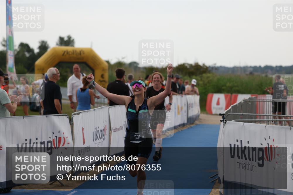 22.06.2025 - Viking Triathlon Yannick Fuchs http://msf.ph/oto/8076355 22.06.2025 16:22:33 Ziel 425, 531 meine-sportfotos.de