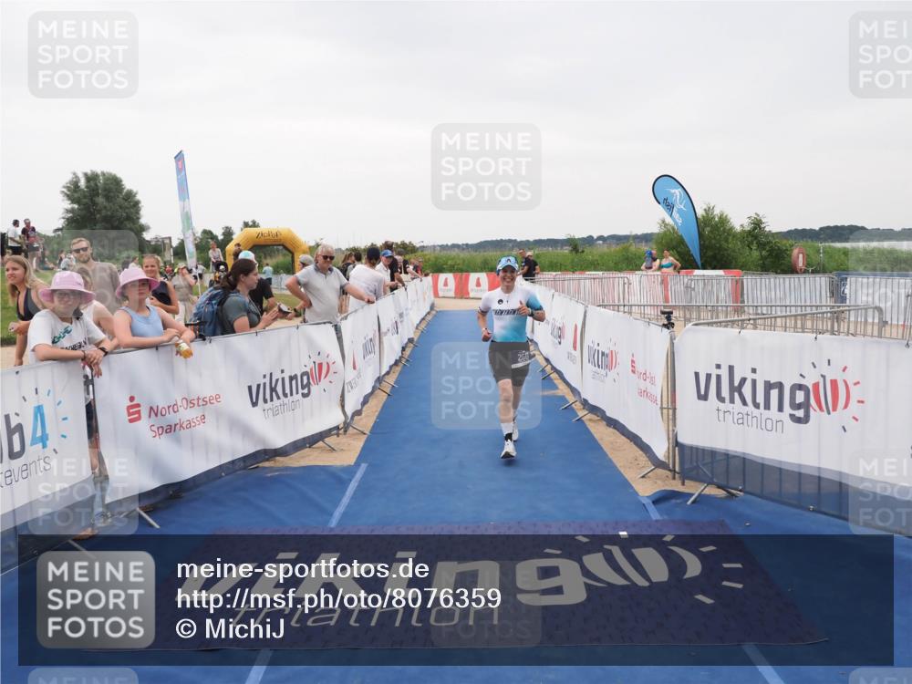 22.06.2025 - Viking Triathlon MichiJ http://msf.ph/oto/8076359 22.06.2025 16:02:07 Ziel 256 meine-sportfotos.de