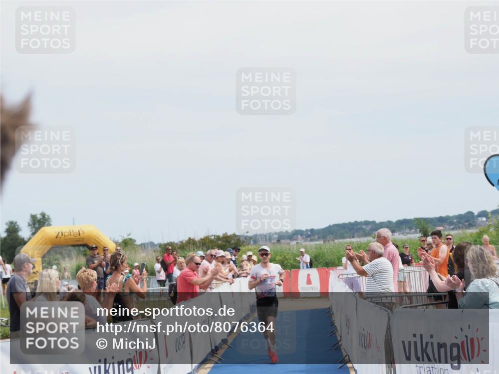 22.06.2025 - Viking Triathlon MichiJ http://msf.ph/oto/8076364 22.06.2025 13:55:35 Ziel 521 meine-sportfotos.de