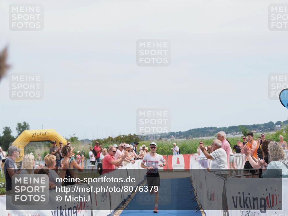 22.06.2025 - Viking Triathlon MichiJ http://msf.ph/oto/8076379 22.06.2025 13:55:35 Ziel 521 meine-sportfotos.de