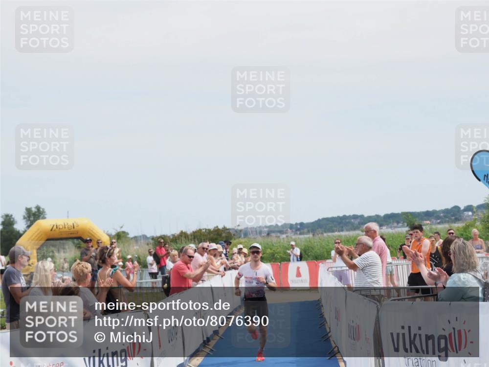 22.06.2025 - Viking Triathlon MichiJ http://msf.ph/oto/8076390 22.06.2025 13:55:35 Ziel 521 meine-sportfotos.de