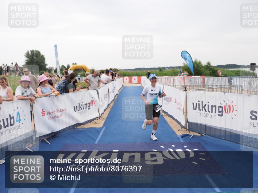 22.06.2025 - Viking Triathlon MichiJ http://msf.ph/oto/8076397 22.06.2025 16:02:07 Ziel 256 meine-sportfotos.de