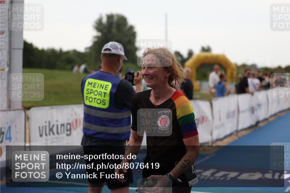 22.06.2025 - Viking Triathlon Yannick Fuchs http://msf.ph/oto/8076419 22.06.2025 16:22:38 Ziel 425, 531 meine-sportfotos.de