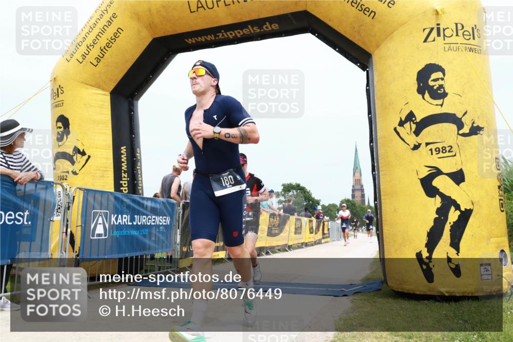 22.06.2025 - Viking Triathlon H.Heesch http://msf.ph/oto/8076449 22.06.2025 14:53:26 Laufen 142, 180 meine-sportfotos.de