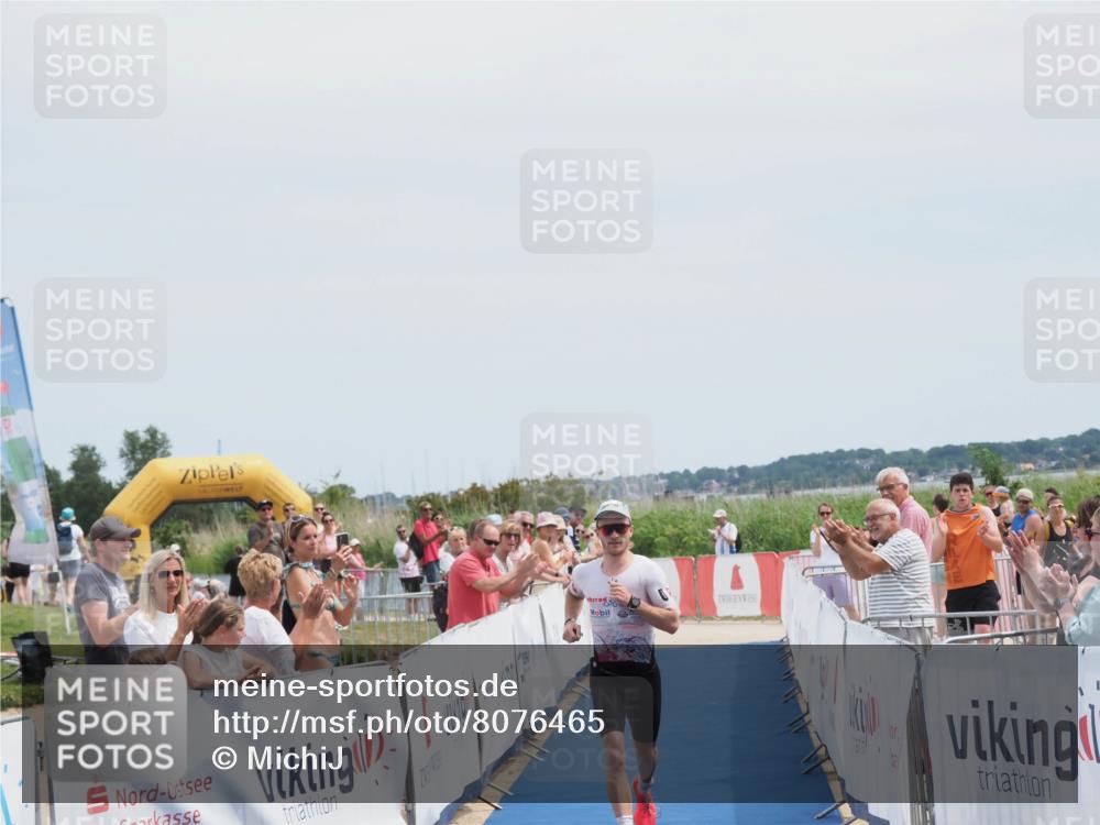 22.06.2025 - Viking Triathlon MichiJ http://msf.ph/oto/8076465 22.06.2025 13:55:36 Ziel 521 meine-sportfotos.de