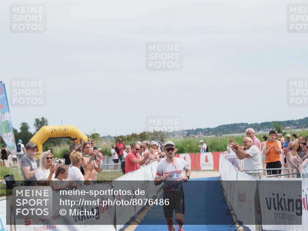 22.06.2025 - Viking Triathlon MichiJ http://msf.ph/oto/8076486 22.06.2025 13:55:36 Ziel 521 meine-sportfotos.de