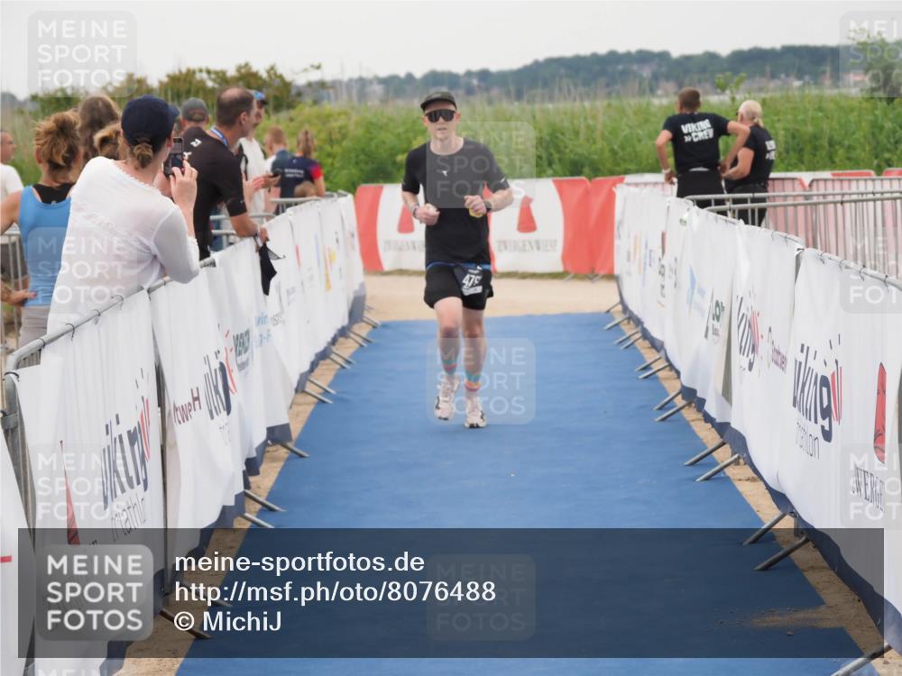 22.06.2025 - Viking Triathlon MichiJ http://msf.ph/oto/8076488 22.06.2025 16:02:25 Ziel 479 meine-sportfotos.de