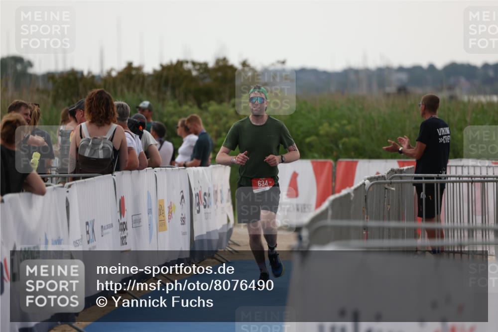 22.06.2025 - Viking Triathlon Yannick Fuchs http://msf.ph/oto/8076490 22.06.2025 16:23:15 Ziel 634 meine-sportfotos.de