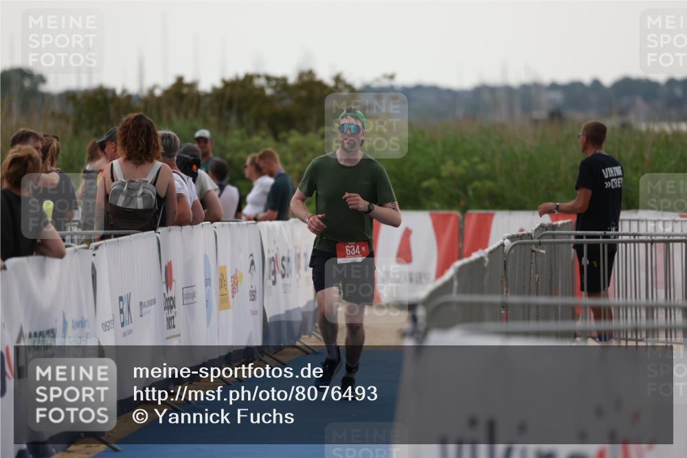 22.06.2025 - Viking Triathlon Yannick Fuchs http://msf.ph/oto/8076493 22.06.2025 16:23:16 Ziel 634 meine-sportfotos.de