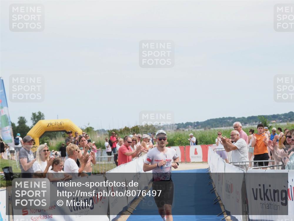 22.06.2025 - Viking Triathlon MichiJ http://msf.ph/oto/8076497 22.06.2025 13:55:37 Ziel 521 meine-sportfotos.de
