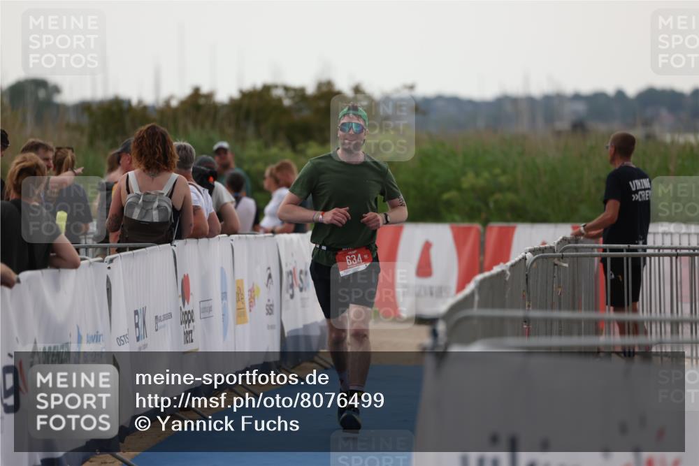 22.06.2025 - Viking Triathlon Yannick Fuchs http://msf.ph/oto/8076499 22.06.2025 16:23:16 Ziel 634 meine-sportfotos.de