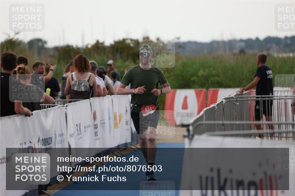 22.06.2025 - Viking Triathlon Yannick Fuchs http://msf.ph/oto/8076503 22.06.2025 16:23:17 Ziel 634 meine-sportfotos.de