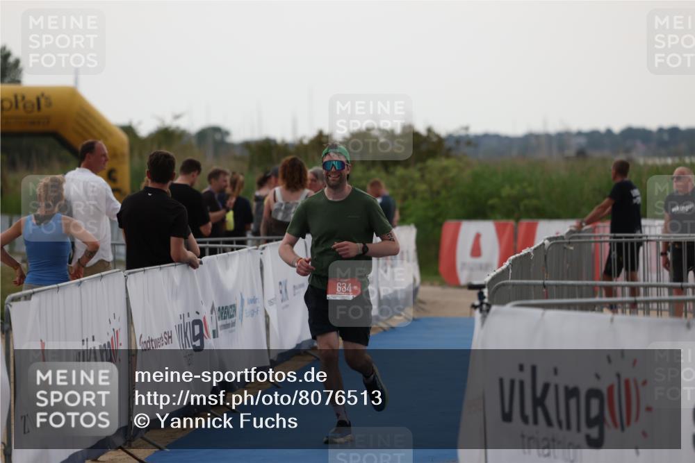 22.06.2025 - Viking Triathlon Yannick Fuchs http://msf.ph/oto/8076513 22.06.2025 16:23:18 Ziel 634 meine-sportfotos.de
