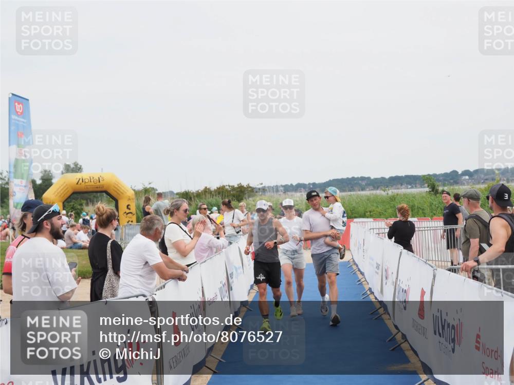 22.06.2025 - Viking Triathlon MichiJ http://msf.ph/oto/8076527 22.06.2025 14:34:01 Ziel 341, 662 meine-sportfotos.de