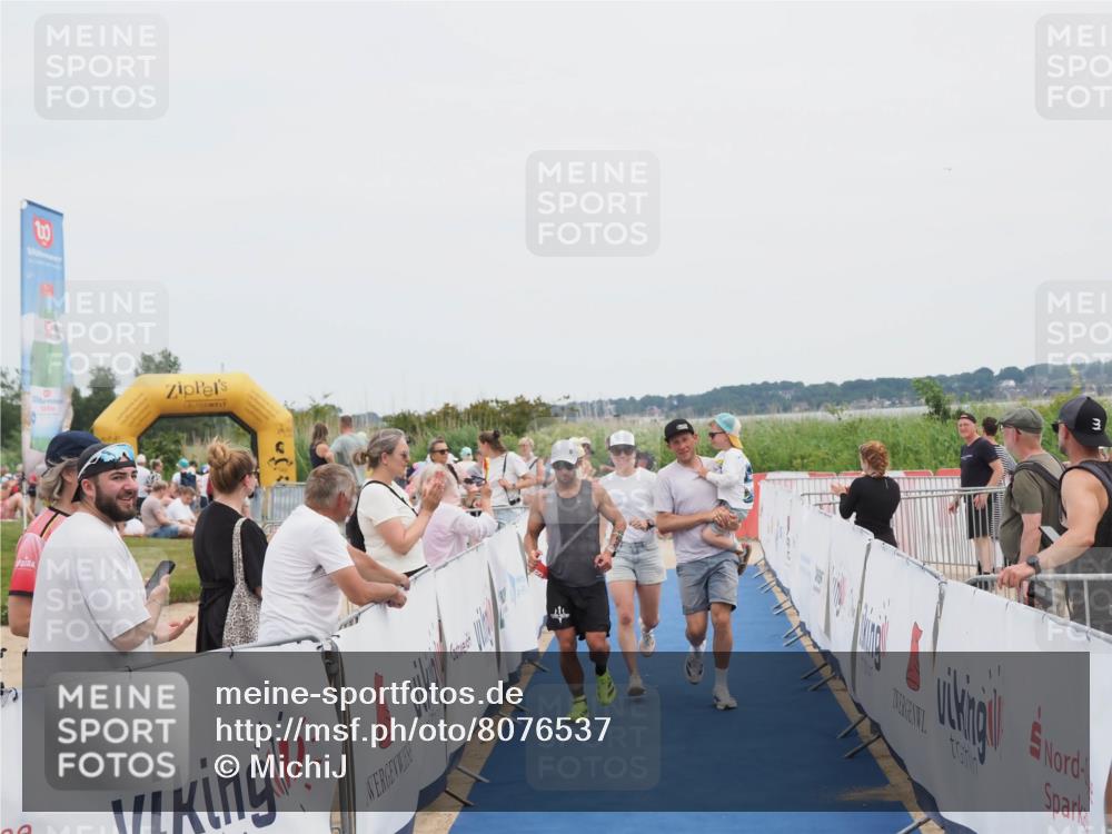 22.06.2025 - Viking Triathlon MichiJ http://msf.ph/oto/8076537 22.06.2025 14:34:01 Ziel 341, 662 meine-sportfotos.de