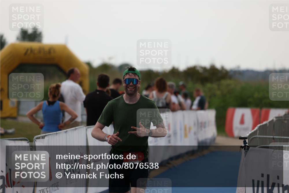 22.06.2025 - Viking Triathlon Yannick Fuchs http://msf.ph/oto/8076538 22.06.2025 16:23:20 Ziel 634 meine-sportfotos.de