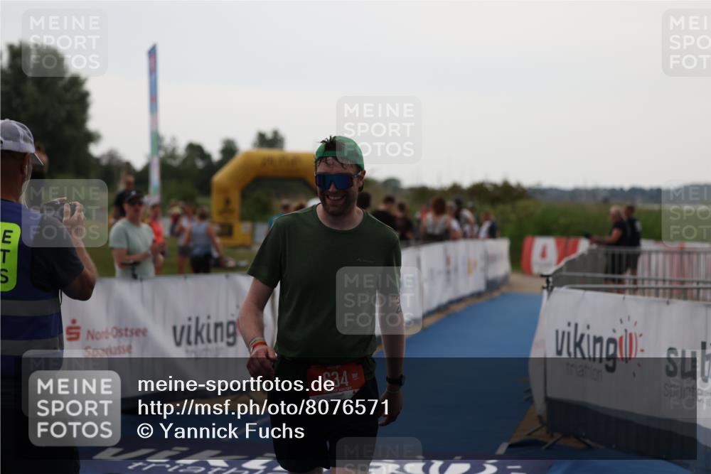 22.06.2025 - Viking Triathlon Yannick Fuchs http://msf.ph/oto/8076571 22.06.2025 16:23:22 Ziel 634 meine-sportfotos.de