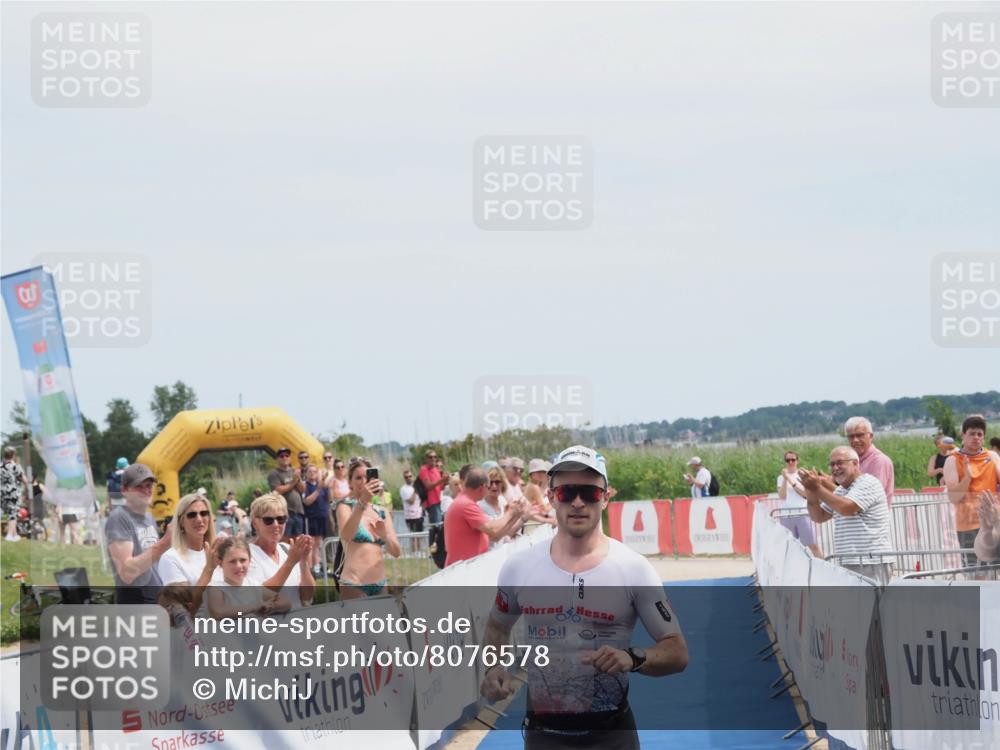 22.06.2025 - Viking Triathlon MichiJ http://msf.ph/oto/8076578 22.06.2025 13:55:38 Ziel 521 meine-sportfotos.de