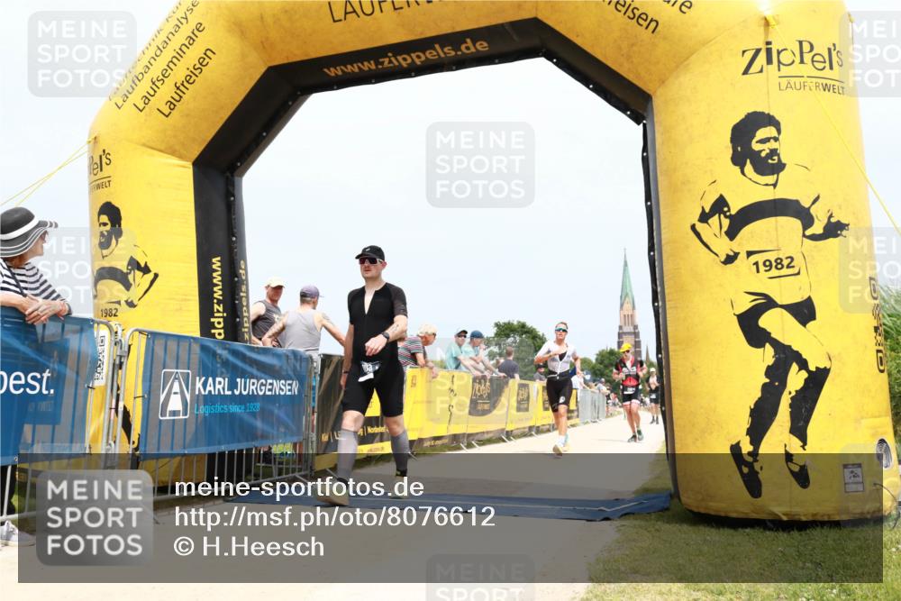 22.06.2025 - Viking Triathlon H.Heesch http://msf.ph/oto/8076612 22.06.2025 14:55:22 Laufen 23, 30, 103, 388 meine-sportfotos.de