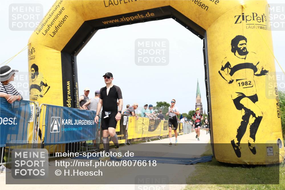 22.06.2025 - Viking Triathlon H.Heesch http://msf.ph/oto/8076618 22.06.2025 14:55:22 Laufen 23, 30, 103, 388 meine-sportfotos.de