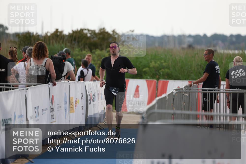 22.06.2025 - Viking Triathlon Yannick Fuchs http://msf.ph/oto/8076626 22.06.2025 16:24:28 Ziel 51 meine-sportfotos.de