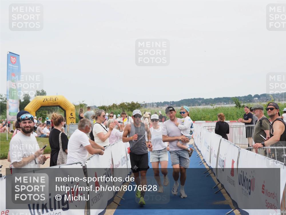 22.06.2025 - Viking Triathlon MichiJ http://msf.ph/oto/8076628 22.06.2025 14:34:02 Ziel 662 meine-sportfotos.de