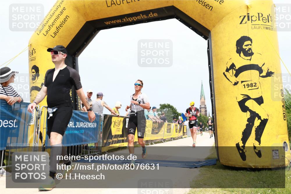 22.06.2025 - Viking Triathlon H.Heesch http://msf.ph/oto/8076631 22.06.2025 14:55:24 Laufen 23, 30, 103, 292, 388 meine-sportfotos.de