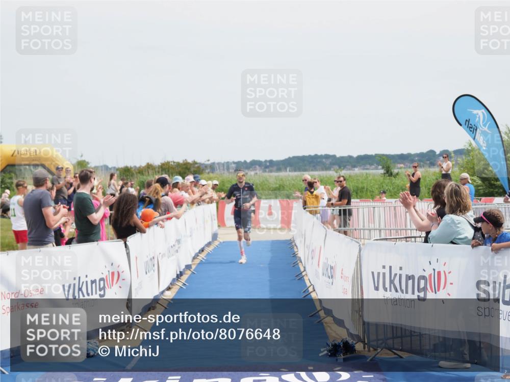 22.06.2025 - Viking Triathlon MichiJ http://msf.ph/oto/8076648 22.06.2025 14:03:21 Ziel 557 meine-sportfotos.de