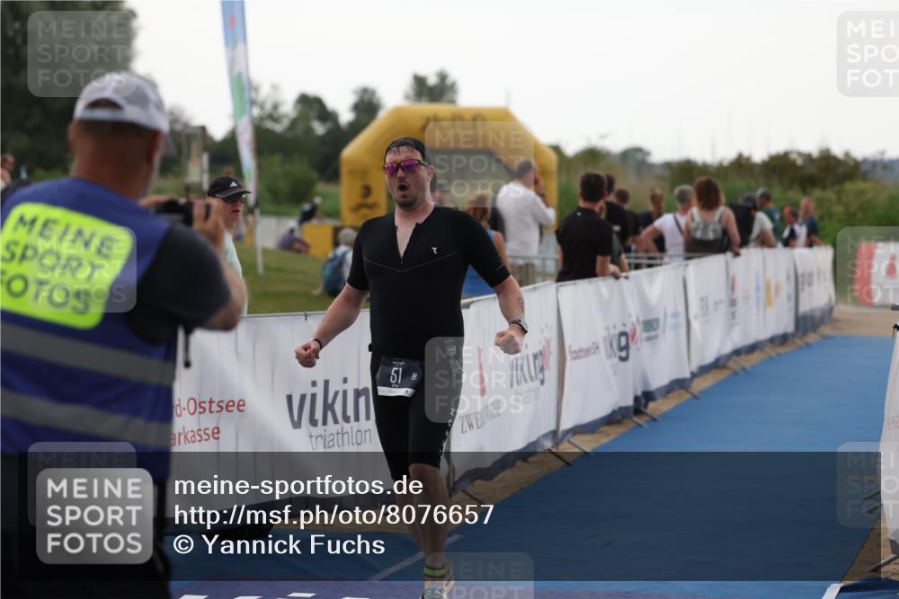 22.06.2025 - Viking Triathlon Yannick Fuchs http://msf.ph/oto/8076657 22.06.2025 16:24:32 Ziel 51 meine-sportfotos.de