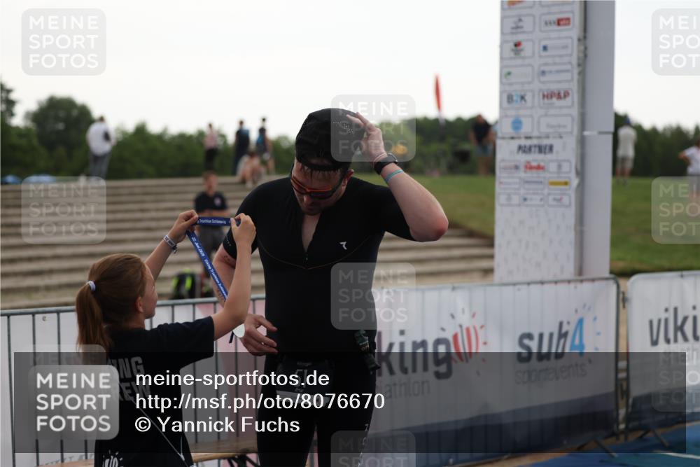 22.06.2025 - Viking Triathlon Yannick Fuchs http://msf.ph/oto/8076670 22.06.2025 16:24:37 Ziel 51 meine-sportfotos.de