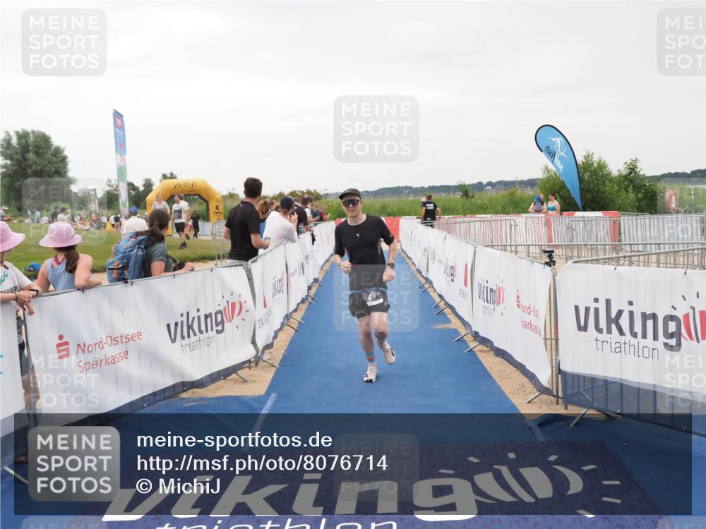 22.06.2025 - Viking Triathlon MichiJ http://msf.ph/oto/8076714 22.06.2025 16:02:27 Ziel 479 meine-sportfotos.de