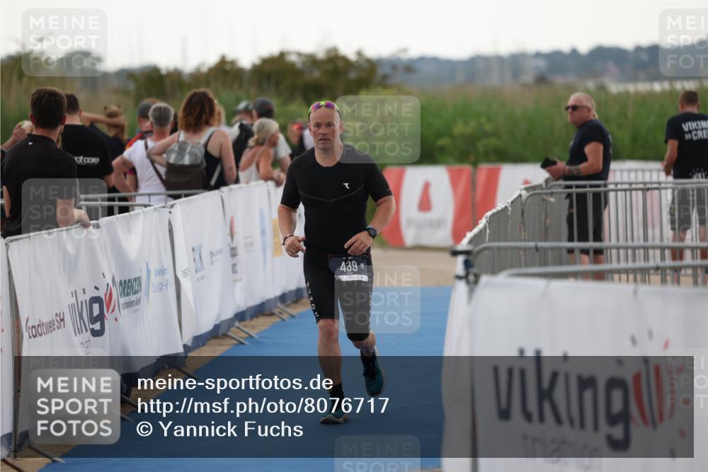 22.06.2025 - Viking Triathlon Yannick Fuchs http://msf.ph/oto/8076717 22.06.2025 16:25:22 Ziel 439 meine-sportfotos.de