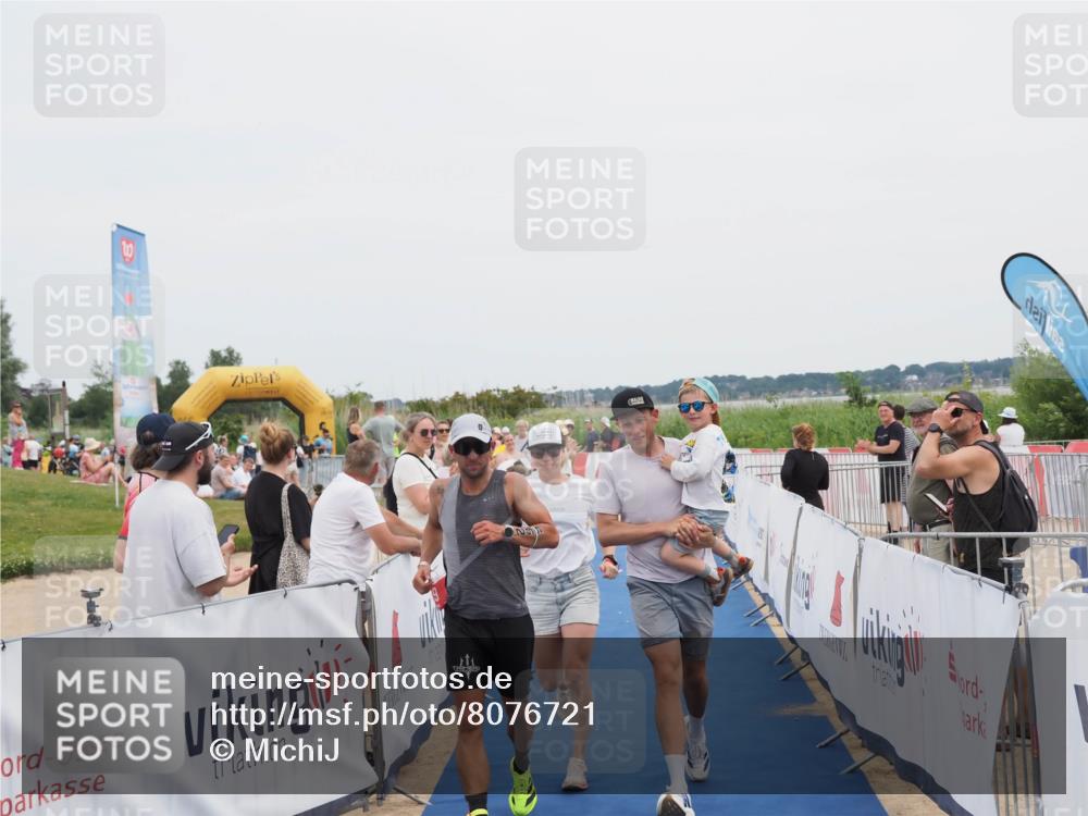 22.06.2025 - Viking Triathlon MichiJ http://msf.ph/oto/8076721 22.06.2025 14:34:03 Ziel 662 meine-sportfotos.de