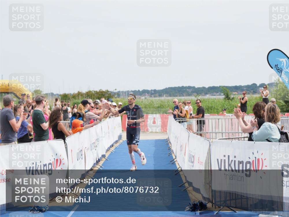 22.06.2025 - Viking Triathlon MichiJ http://msf.ph/oto/8076732 22.06.2025 14:03:23 Ziel 557 meine-sportfotos.de