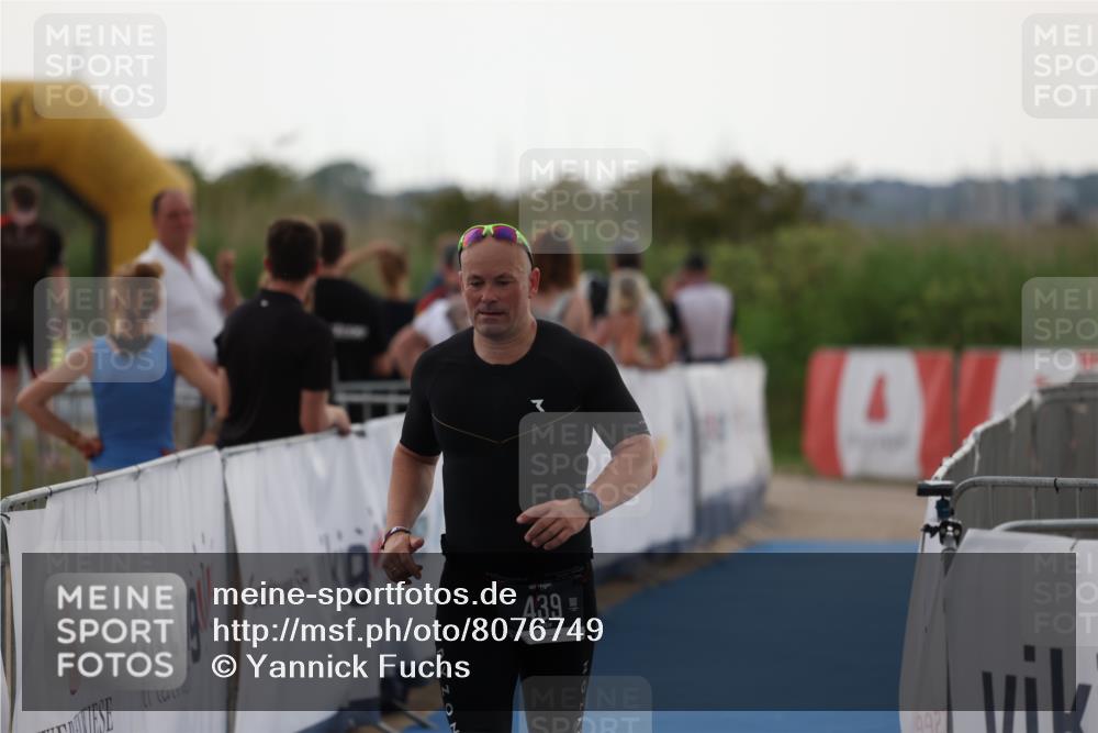 22.06.2025 - Viking Triathlon Yannick Fuchs http://msf.ph/oto/8076749 22.06.2025 16:25:24 Ziel 439 meine-sportfotos.de